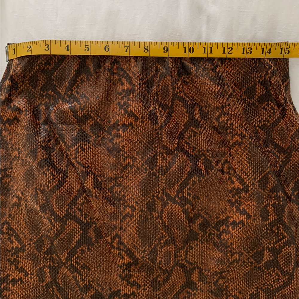 Blank NYC Faux Leather Snakeskin Skirt - Picture 8 of 11